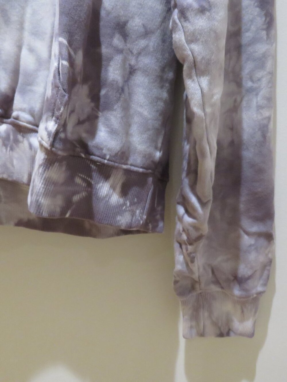WARM X BANDIER Tie Dye Hoodie Sweatshirt Purple Medium Casual Travel Comfy - Picture 7 of 11